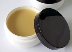 masť na báze liečivých bylín na liečbu plesní nôh